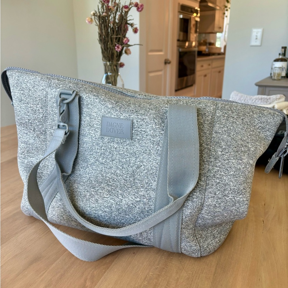 Dagne Dover Landon Medium Neoprene Carryall in Heather Grey
